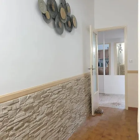 Maison Accueillante A Avec Jardin סאן-לורן-דו-ואר