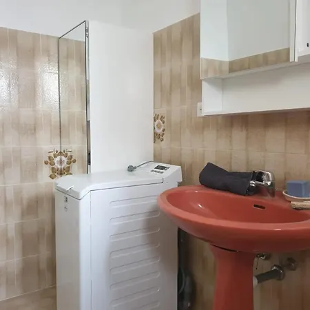 Maison Accueillante A Avec Jardin בית נופש *